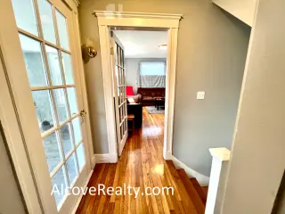 Propiedad en alquiler con 5 habitaciones y 2 baños en Somerville