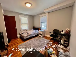 Propiedad en alquiler con 5 habitaciones y 2 baños en Somerville