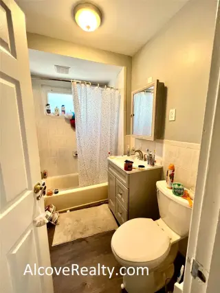 Propiedad en alquiler con 5 habitaciones y 2 baños en Somerville