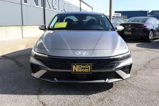 2025 Hyundai Elantra SEL Convenience IVT