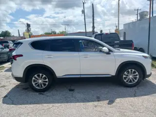 2019 Hyundai Santa Fe SE 2.4L