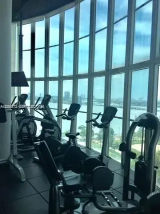 Propiedad en alquiler con 2 habitaciones y 2 baños en Miami