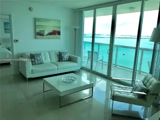 Propiedad en alquiler con 2 habitaciones y 2 baños en Miami