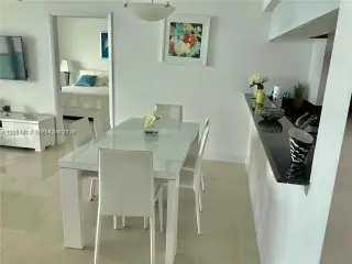 Propiedad en alquiler con 2 habitaciones y 2 baños en Miami