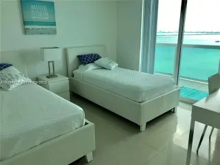 Propiedad en alquiler con 2 habitaciones y 2 baños en Miami