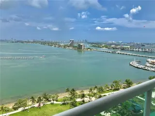Propiedad en alquiler con 2 habitaciones y 2 baños en Miami