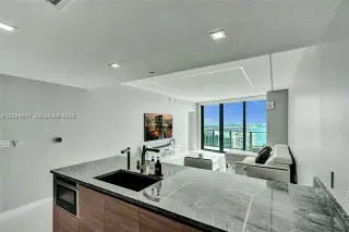 Propiedad en alquiler con 1 dormitorio y 2 baños en Miami