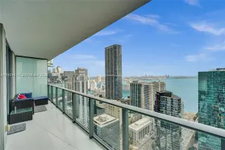 Propiedad en alquiler con 1 dormitorio y 2 baños en Miami