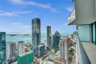 Propiedad en alquiler con 1 dormitorio y 2 baños en Miami