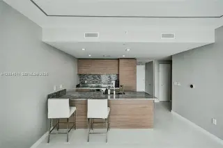 Propiedad en alquiler con 1 dormitorio y 2 baños en Miami