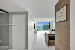 Propiedad en alquiler con 1 dormitorio y 2 baños en Miami