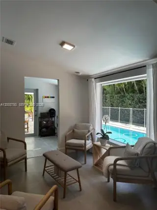 Propiedad en alquiler con 3 habitaciones y 2.5 baños en Coral Gables