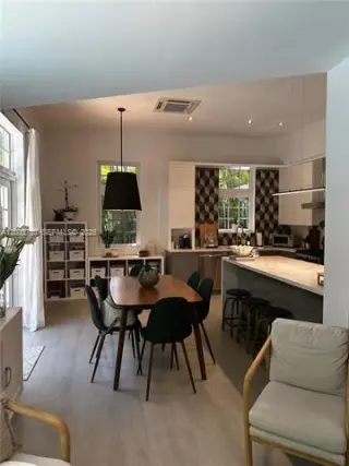 Propiedad en alquiler con 3 habitaciones y 2.5 baños en Coral Gables