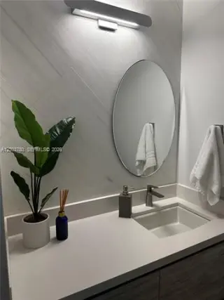 Propiedad en alquiler con 3 habitaciones y 2.5 baños en Coral Gables