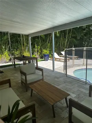 Propiedad en alquiler con 3 habitaciones y 2.5 baños en Coral Gables