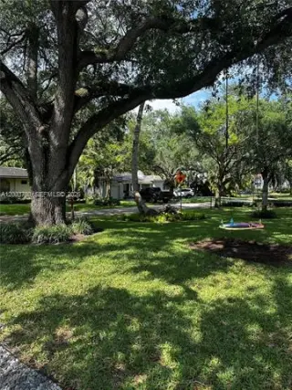 Propiedad en alquiler con 3 habitaciones y 2.5 baños en Coral Gables