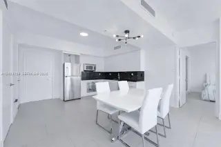Propiedad en alquiler con 2 habitaciones y 2 baños en Miami