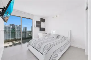 Propiedad en alquiler con 2 habitaciones y 2 baños en Miami