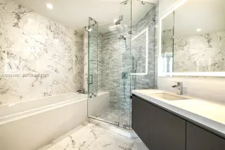 Propiedad en alquiler con 2 habitaciones y 3 baños en Miami