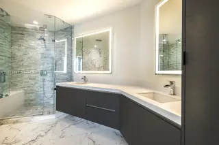 Propiedad en alquiler con 2 habitaciones y 3 baños en Miami