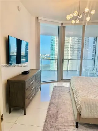 Propiedad en alquiler con 2 habitaciones y 3 baños en Miami
