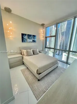 Propiedad en alquiler con 2 habitaciones y 3 baños en Miami