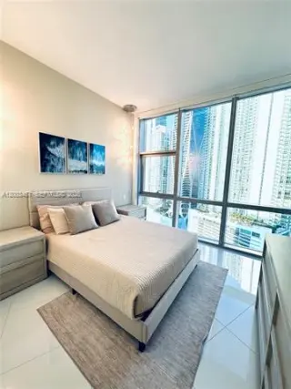 Propiedad en alquiler con 2 habitaciones y 3 baños en Miami