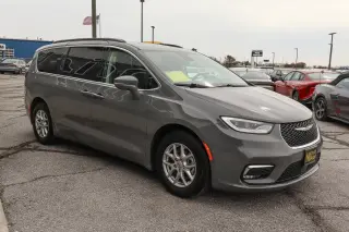 2022 Chrysler Pacifica Touring L FWD