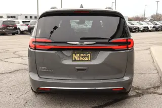 2022 Chrysler Pacifica Touring L FWD