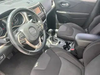 2015 Jeep Cherokee Altitude