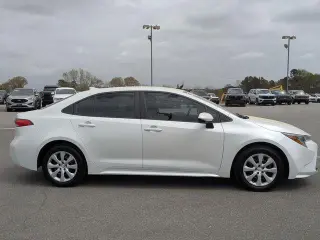 Toyota Corolla 2024 LE 4dr Sedan