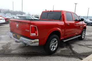 2015 RAM 1500 4WD Crew Cab 140.5 Laramie