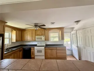 Propiedad en alquiler con 3 habitaciones y 3 baños en Media