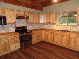 Propiedad en alquiler con 3 habitaciones y 2 baños en Kempner