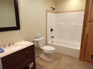 Propiedad en alquiler con 3 habitaciones y 2 baños en Kempner