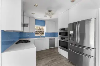 Propiedad en alquiler con 3 habitaciones y 3 baños en Surfside