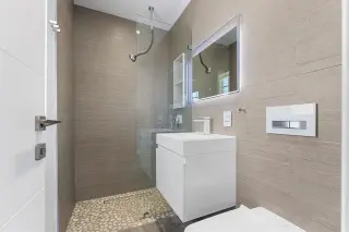 Propiedad en alquiler con 3 habitaciones y 3 baños en Surfside