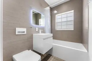 Propiedad en alquiler con 3 habitaciones y 3 baños en Surfside