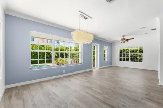 Propiedad en alquiler con 3 habitaciones y 3 baños en Surfside