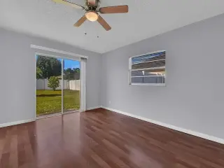 Propiedad en alquiler con 2 habitaciones y 1 baño en Cape Coral