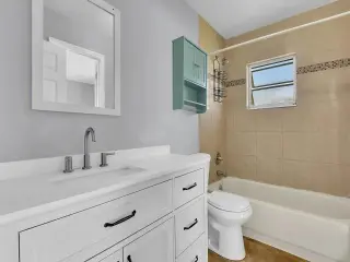 Propiedad en alquiler con 2 habitaciones y 1 baño en Cape Coral