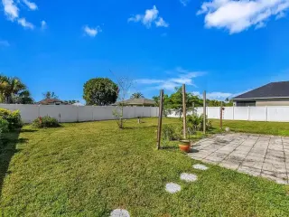 Propiedad en alquiler con 2 habitaciones y 1 baño en Cape Coral