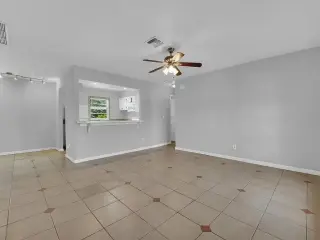 Propiedad en alquiler con 2 habitaciones y 1 baño en Cape Coral
