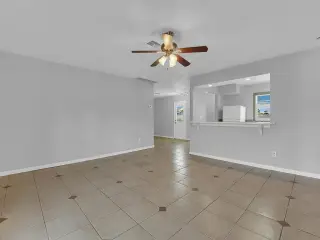 Propiedad en alquiler con 2 habitaciones y 1 baño en Cape Coral