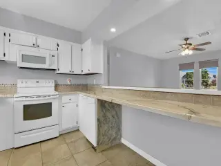 Propiedad en alquiler con 2 habitaciones y 1 baño en Cape Coral