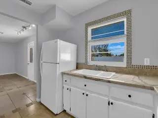 Propiedad en alquiler con 2 habitaciones y 1 baño en Cape Coral