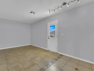 Propiedad en alquiler con 2 habitaciones y 1 baño en Cape Coral