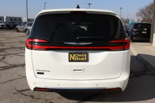 2023 Chrysler Pacifica Touring L FWD