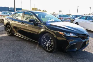 2023 Toyota Camry SE Auto
