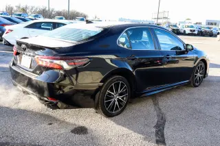 2023 Toyota Camry SE Auto
